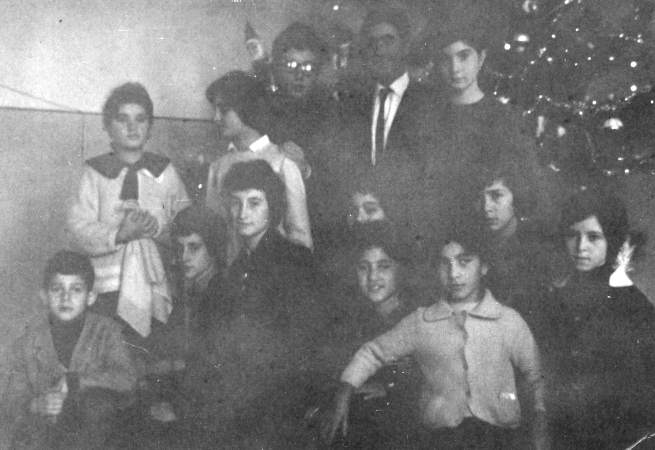 scuola media di librizzi, natale 1963 - il coro natalizio degli studenti